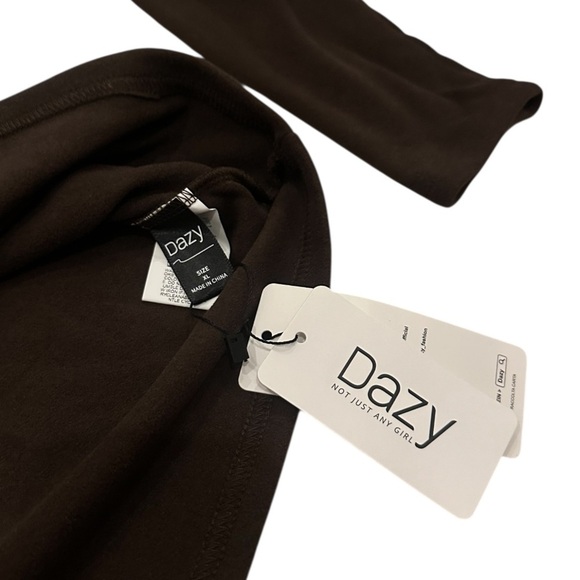 NWT Dazy Scoop Neck Sweater Dark Brown XL - Picture 3 of 9